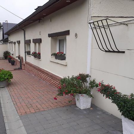 Relais Des Tourterelles Bed & Breakfast La Neuville-aux-Joutes Eksteriør bilde