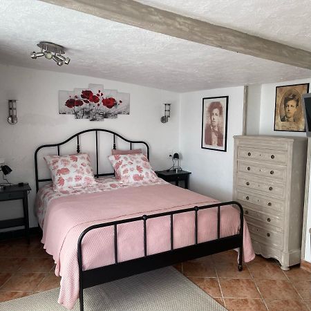 Relais Des Tourterelles Bed & Breakfast La Neuville-aux-Joutes Eksteriør bilde