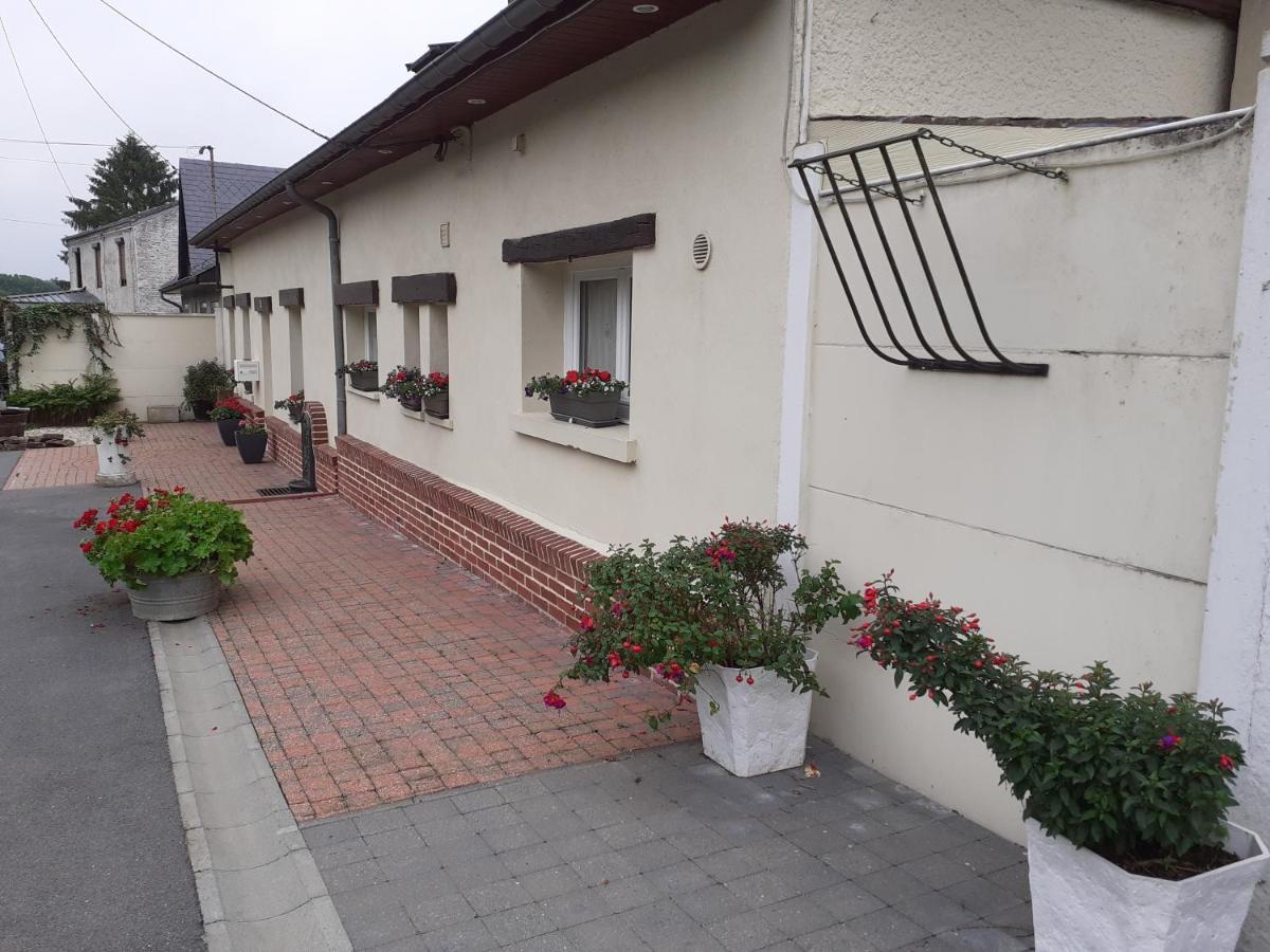 Relais Des Tourterelles Bed & Breakfast La Neuville-aux-Joutes Eksteriør bilde