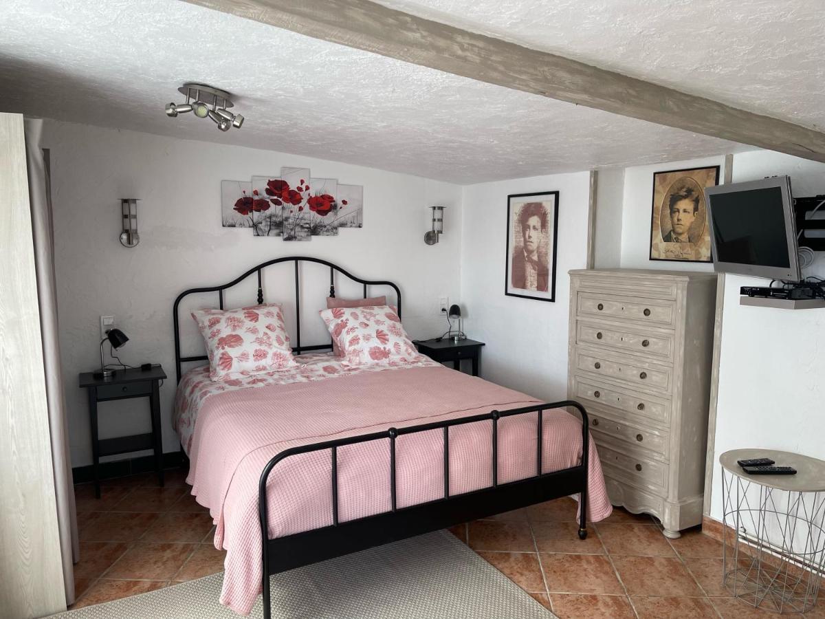 Relais Des Tourterelles Bed & Breakfast La Neuville-aux-Joutes Eksteriør bilde